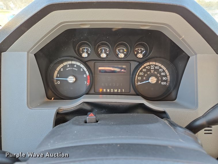 image for item EQ3858 2016 Ford F350 Super Duty XL pickup truck