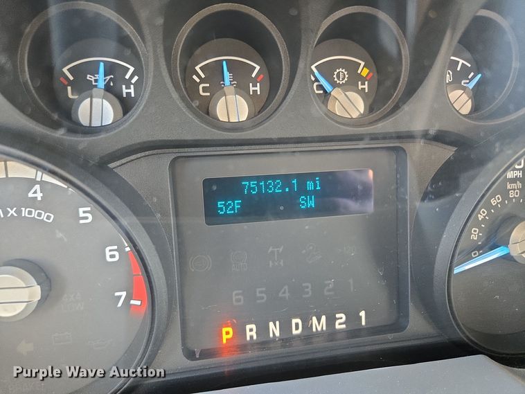 image for item EQ3858 2016 Ford F350 Super Duty XL pickup truck