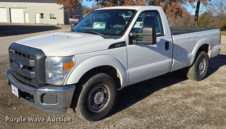 image for item EQ3859 2015 Ford F350 Super Duty XL pickup truck