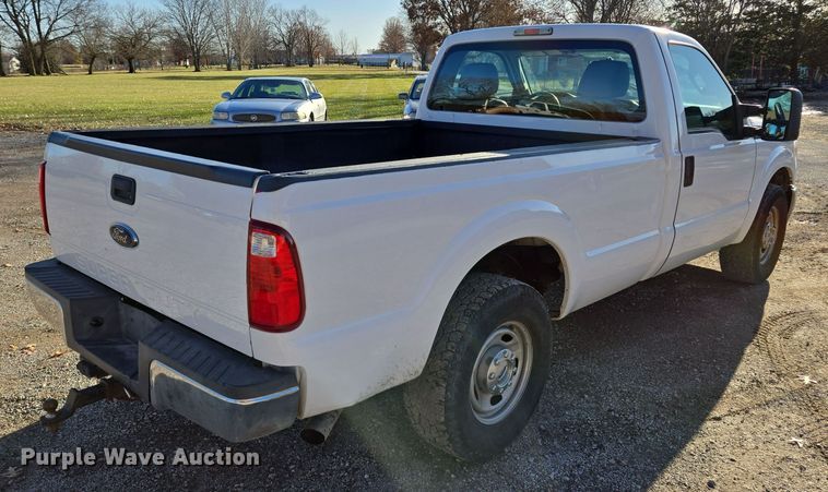 image for item EQ3859 2015 Ford F350 Super Duty XL pickup truck