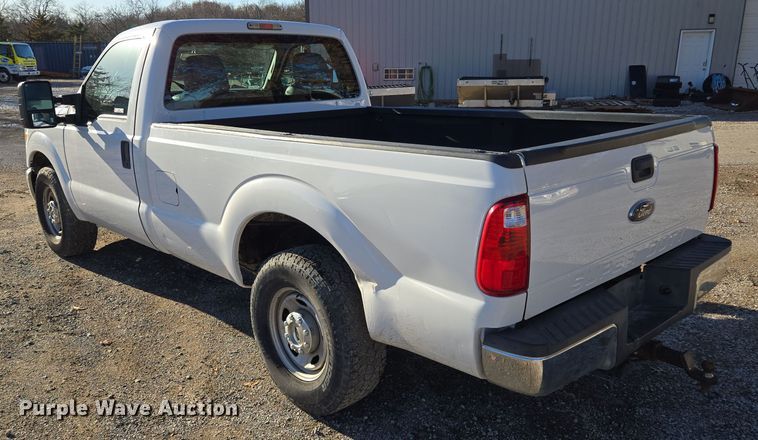 image for item EQ3859 2015 Ford F350 Super Duty XL pickup truck