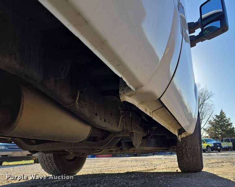 image for item EQ3859 2015 Ford F350 Super Duty XL pickup truck