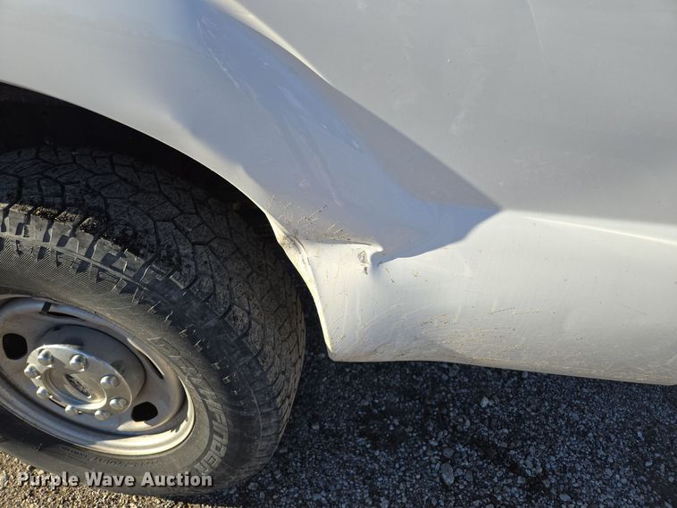 image for item EQ3859 2015 Ford F350 Super Duty XL pickup truck