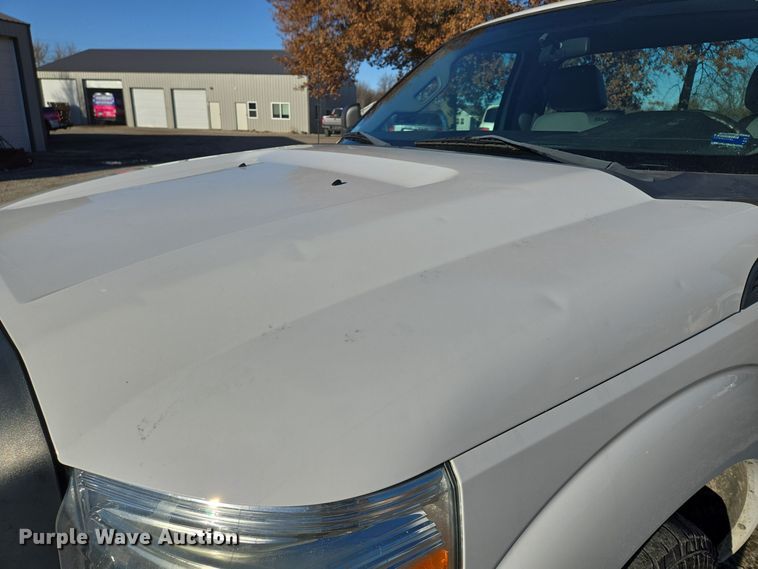 image for item EQ3859 2015 Ford F350 Super Duty XL pickup truck