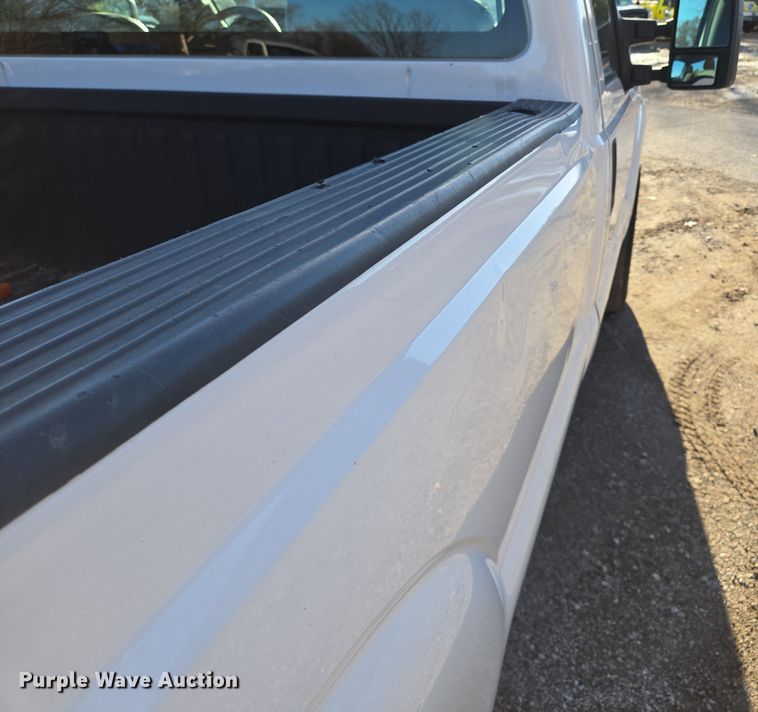 image for item EQ3859 2015 Ford F350 Super Duty XL pickup truck