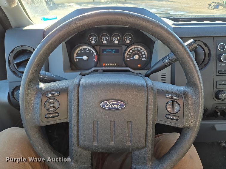 image for item EQ3859 2015 Ford F350 Super Duty XL pickup truck