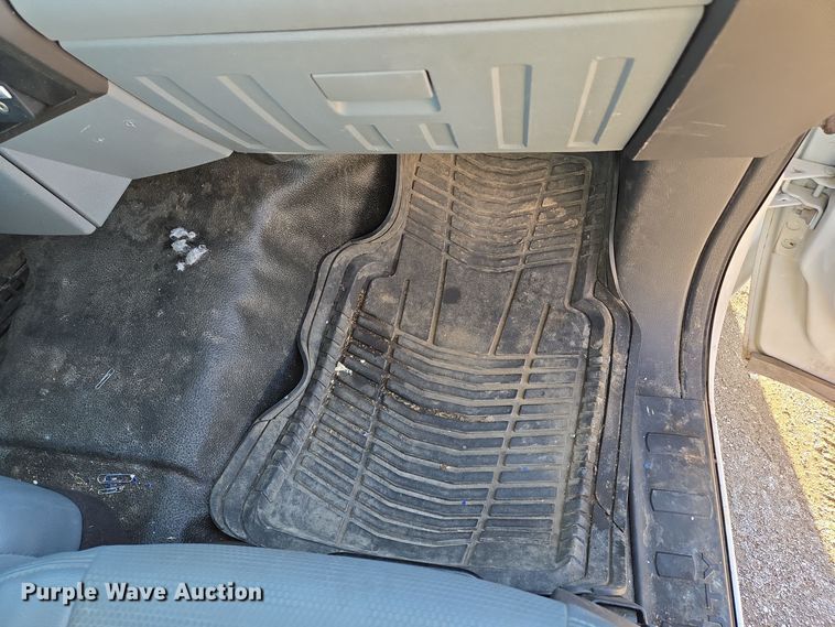 image for item EQ3859 2015 Ford F350 Super Duty XL pickup truck