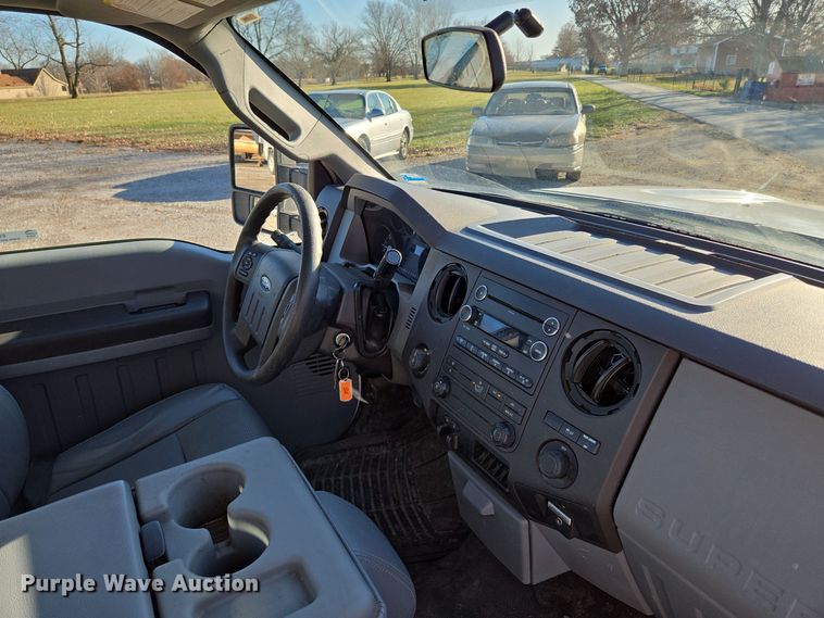 image for item EQ3859 2015 Ford F350 Super Duty XL pickup truck