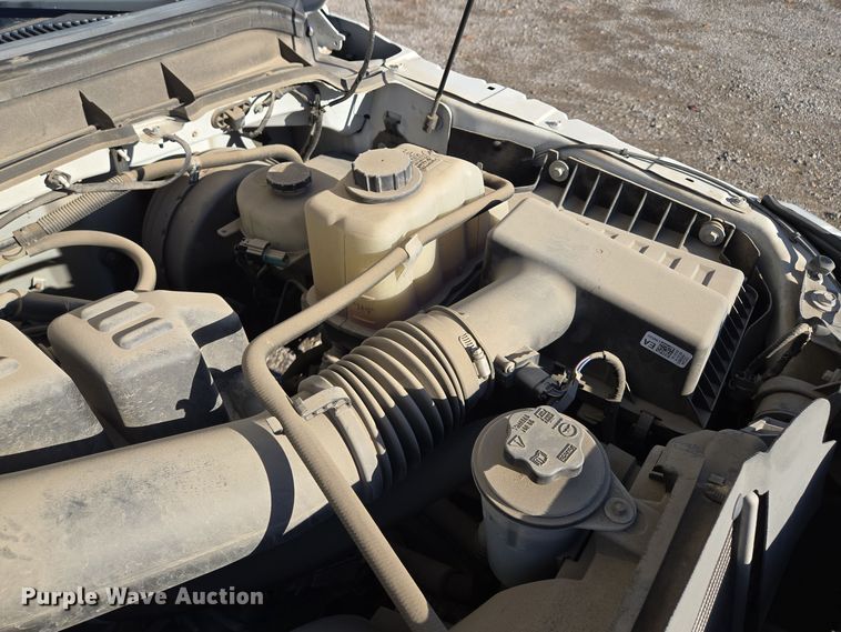 image for item EQ3859 2015 Ford F350 Super Duty XL pickup truck