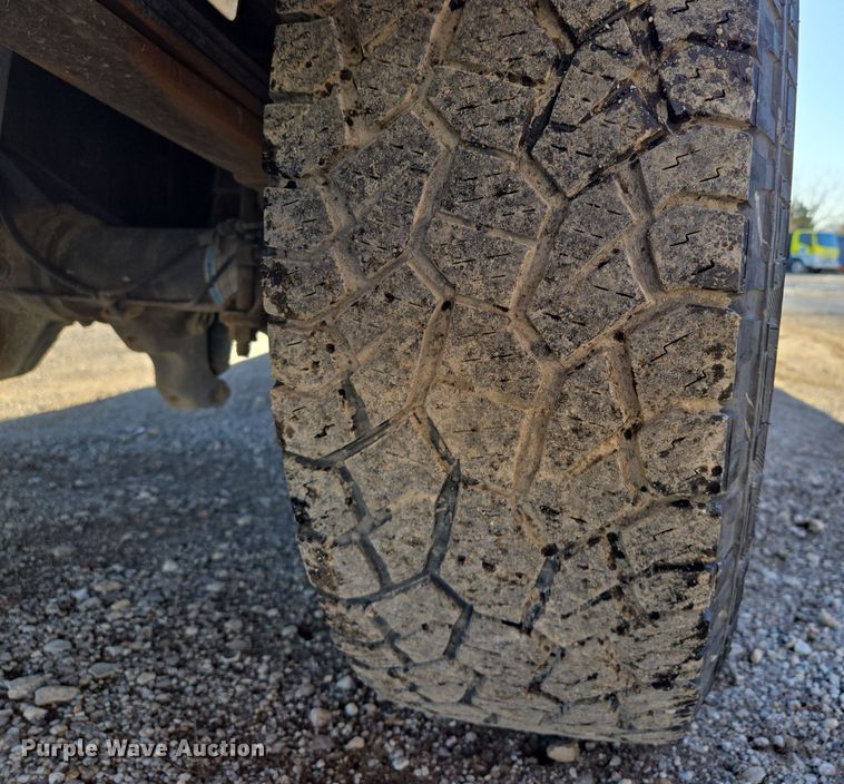 image for item EQ3859 2015 Ford F350 Super Duty XL pickup truck