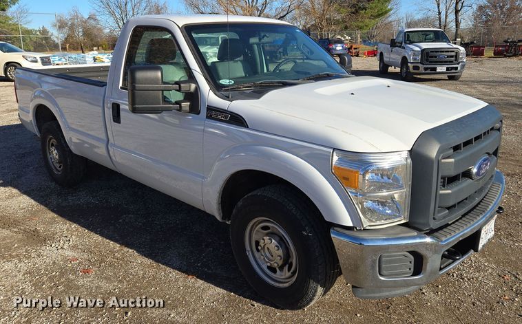 image for item EQ3860 2014 Ford F350 Super Duty XL pickup truck