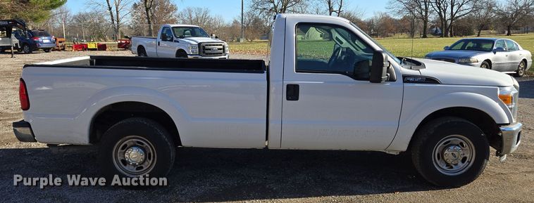 image for item EQ3860 2014 Ford F350 Super Duty XL pickup truck