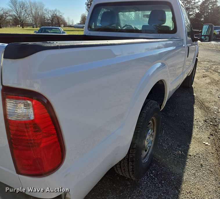 image for item EQ3860 2014 Ford F350 Super Duty XL pickup truck