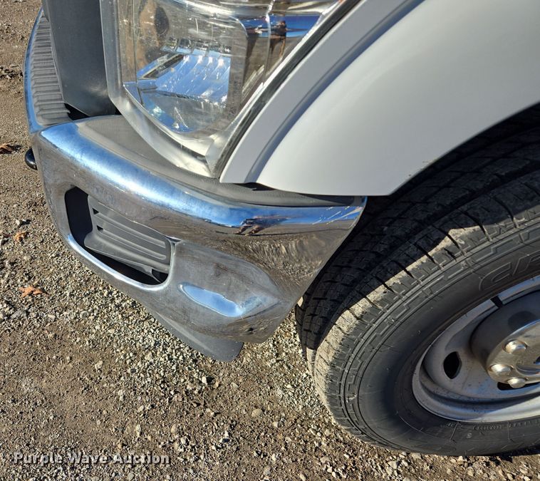 image for item EQ3860 2014 Ford F350 Super Duty XL pickup truck