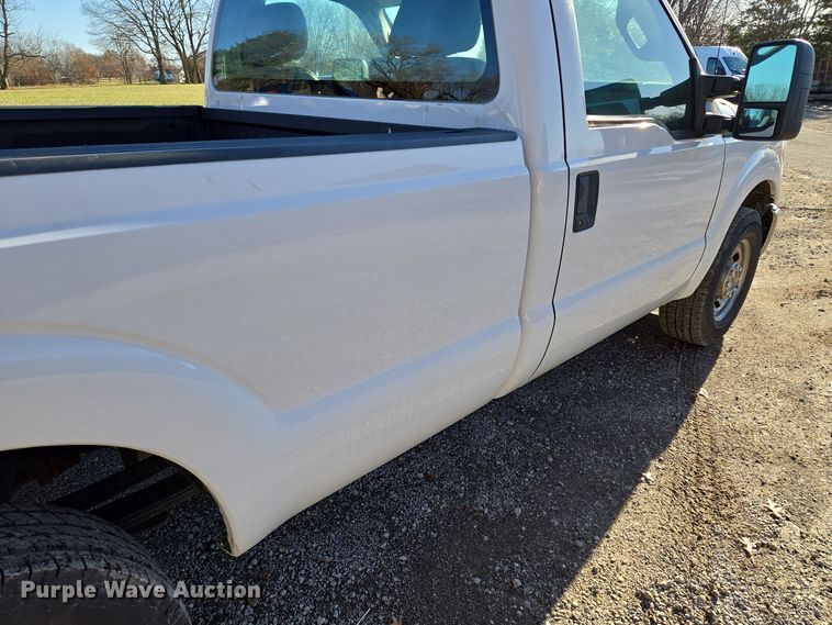 image for item EQ3860 2014 Ford F350 Super Duty XL pickup truck