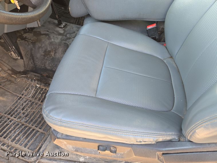 image for item EQ3860 2014 Ford F350 Super Duty XL pickup truck