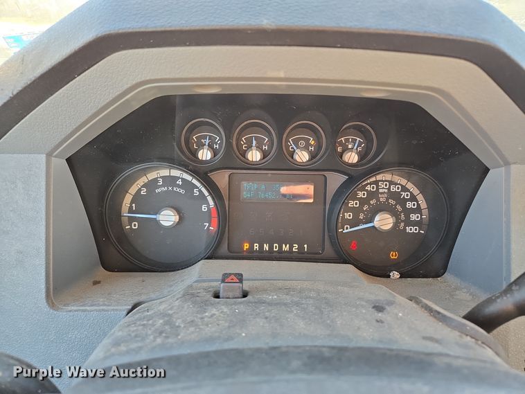 image for item EQ3860 2014 Ford F350 Super Duty XL pickup truck