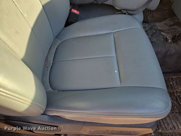 image for item EQ3860 2014 Ford F350 Super Duty XL pickup truck