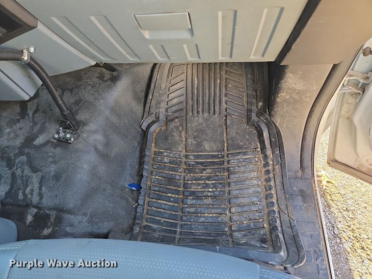 image for item EQ3860 2014 Ford F350 Super Duty XL pickup truck