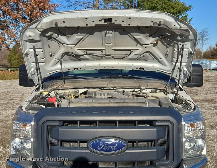 image for item EQ3860 2014 Ford F350 Super Duty XL pickup truck