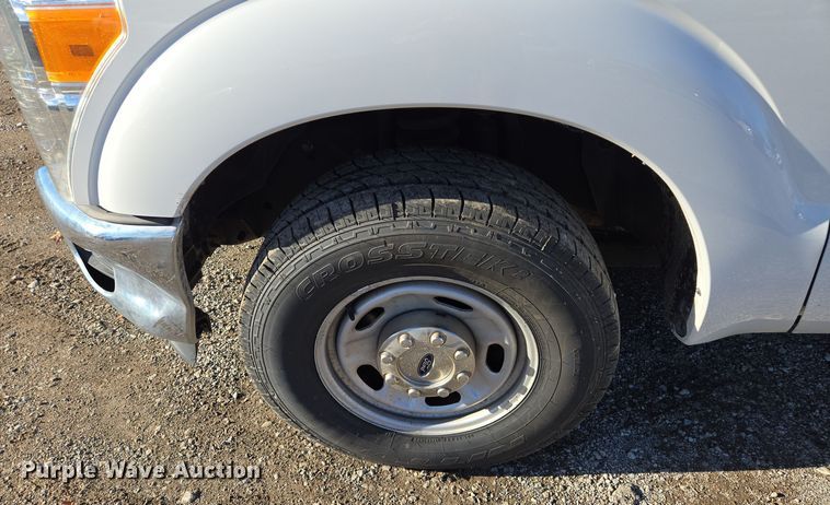 image for item EQ3860 2014 Ford F350 Super Duty XL pickup truck