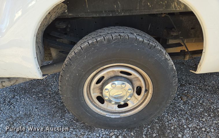 image for item EQ3860 2014 Ford F350 Super Duty XL pickup truck