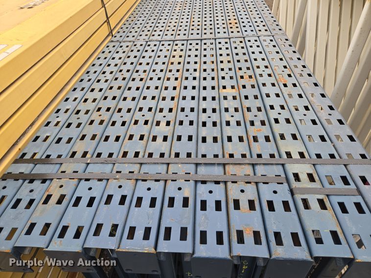 image for item EQ3865 T-bolt pallet racking 