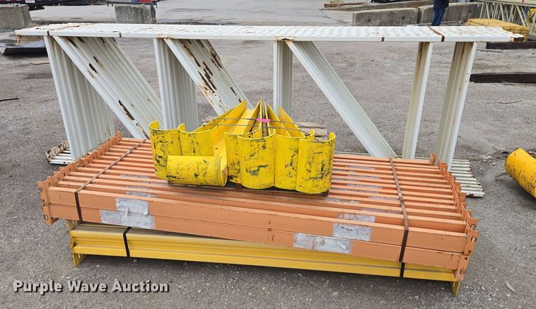 image for item EQ3867 T-bolt pallet racking 
