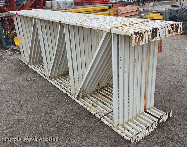 image for item EQ3867 T-bolt pallet racking 