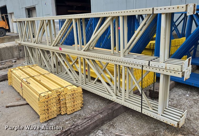 image for item EQ3868 Teardrop pallet racking