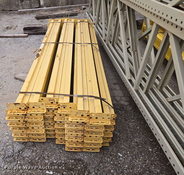 image for item EQ3868 Teardrop pallet racking