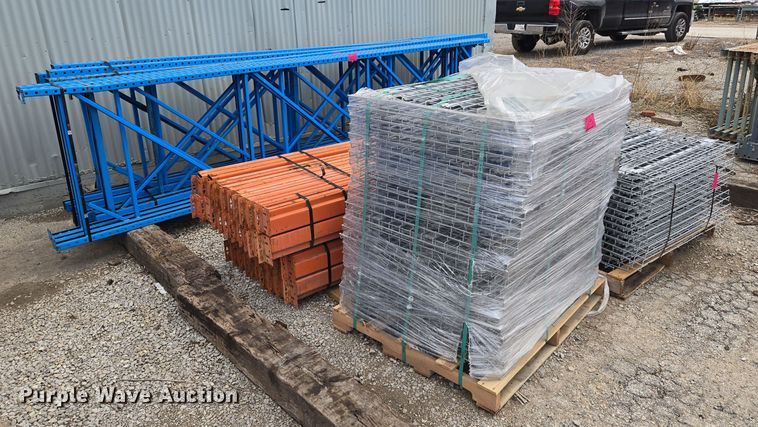 image for item EQ3871 Teardrop pallet racking