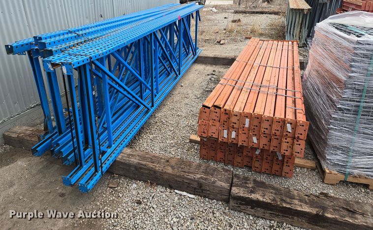 image for item EQ3871 Teardrop pallet racking