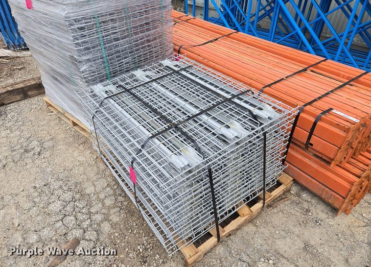 image for item EQ3871 Teardrop pallet racking