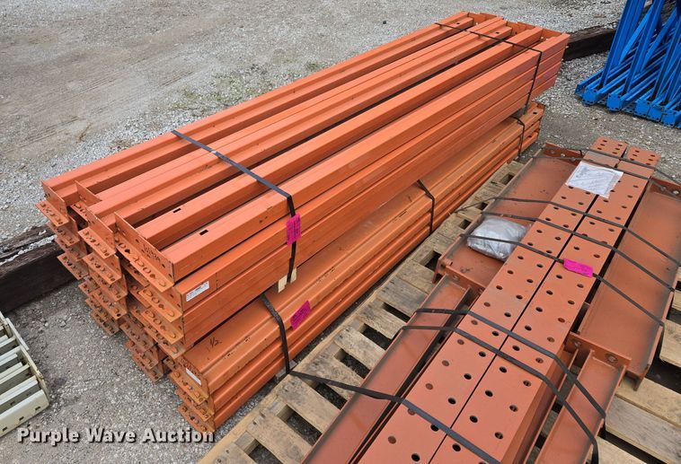 image for item EQ3875 Teardrop pallet racking