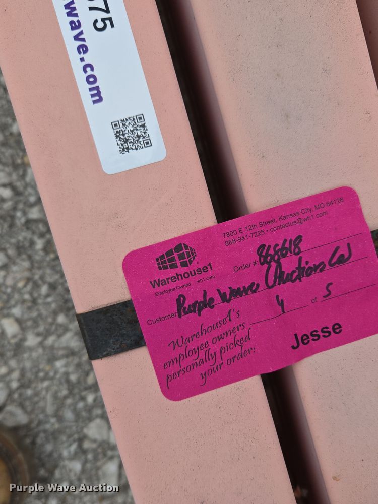 image for item EQ3875 Teardrop pallet racking