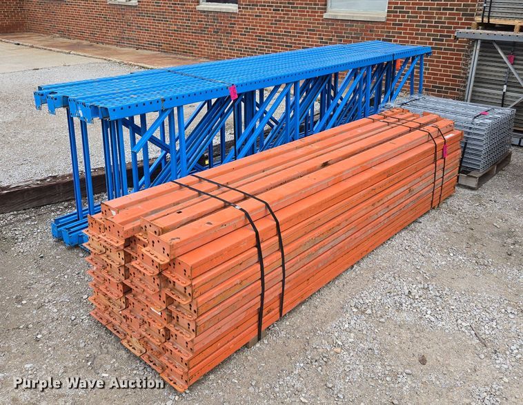 image for item EQ3877 Teardrop pallet racking