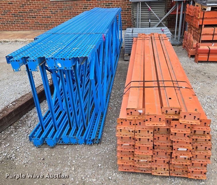 image for item EQ3877 Teardrop pallet racking