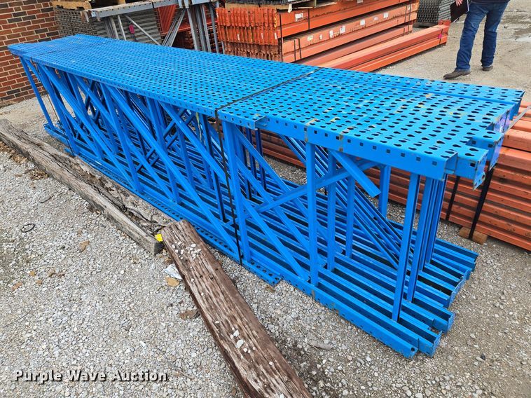 image for item EQ3877 Teardrop pallet racking