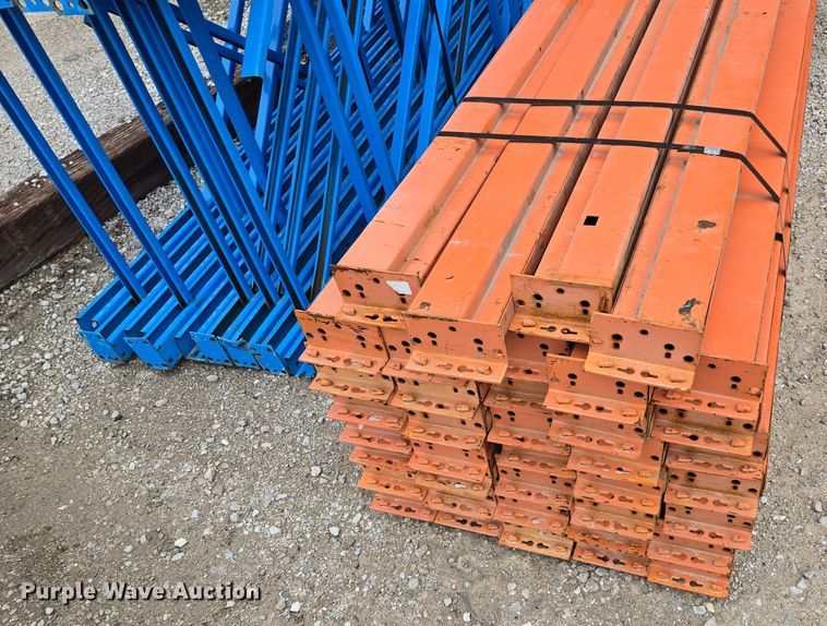 image for item EQ3877 Teardrop pallet racking