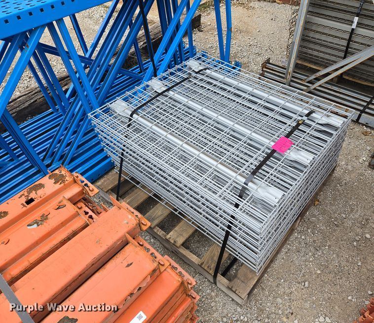 image for item EQ3877 Teardrop pallet racking