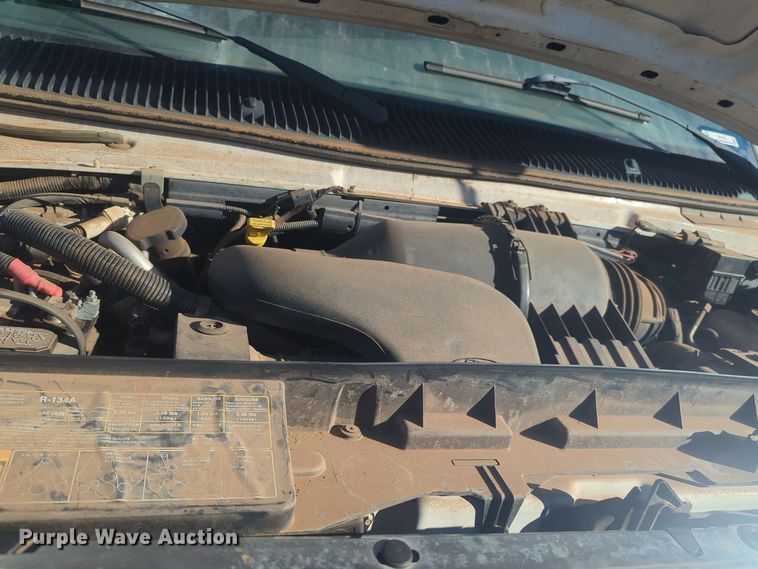 image for item ER1012 2008 Ford F350 Super Duty  shuttle bus