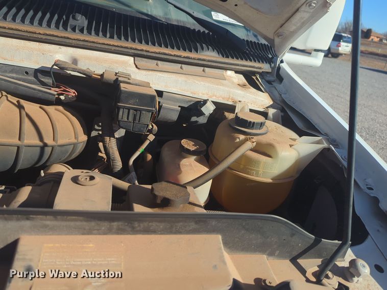 image for item ER1012 2008 Ford F350 Super Duty  shuttle bus