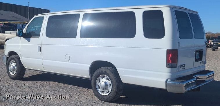 image for item ER1013 2010 Ford E350 Super Duty van