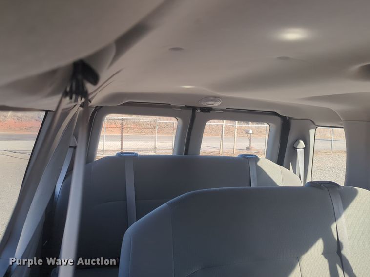 image for item ER1013 2010 Ford E350 Super Duty van