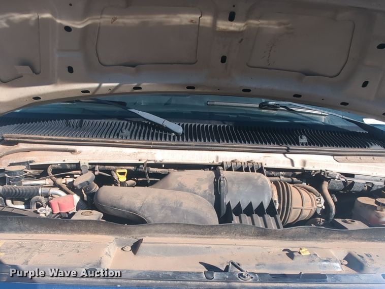 image for item ER1013 2010 Ford E350 Super Duty van