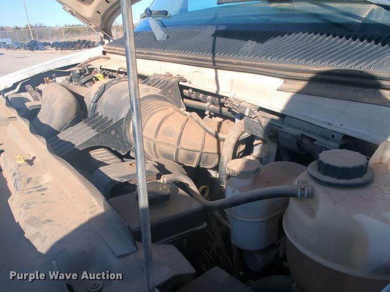 image for item ER1013 2010 Ford E350 Super Duty van