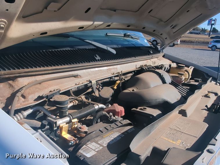 image for item ER1013 2010 Ford E350 Super Duty van