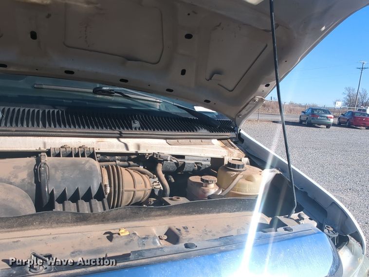 image for item ER1013 2010 Ford E350 Super Duty van