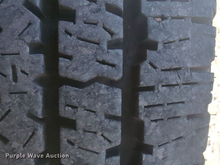 image for item ER1013 2010 Ford E350 Super Duty van